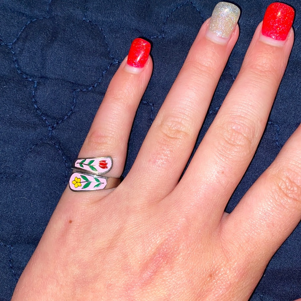 Flower ring - Picture 2 of 3
